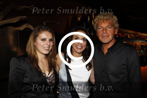 Amsterdam 12 maart 2012
Presentatie boek Heleen v Royen. Ton v Royen met dochter
Peter Smulders bv