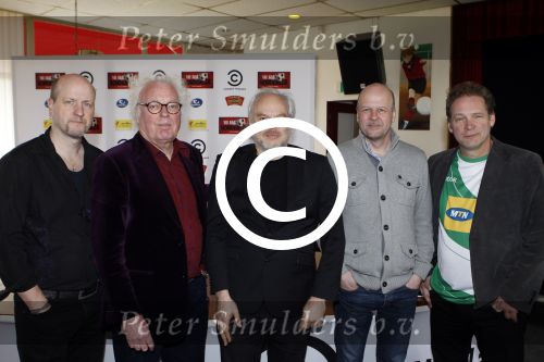 Amsterdam 13 maart 2012
Presentatie Hi Ha hondenlul met oa Henk Spaan Frans v Deursen Diederik v Vleuten Nico Dijkshoorn Kees v Nieuwkerk Erik v Muiswinkel en Teddy Cherim.
Peter Smulders bv