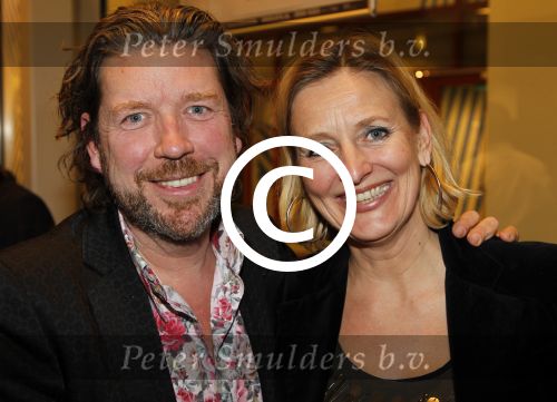Hoofddorp 6 februari 2012
Premiere eten met vrienden met oa Rick Engelkes Lone v Roosendaal Miryanna v Reeden en Kees Boot in de schouwburg van Hoofddorp. Henkjan Smits met vrouw
Peter Smulders bv