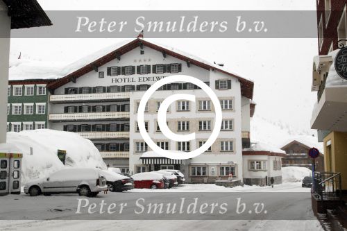 Zurs 26 februari 2012
Rene Natasja Diedier en Maxim froger op skivakantie in Zurs. hotel Edelweis
Peter Smulders bv