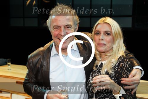 Hoofddorp 6 februari 2012
Premiere eten met vrienden met oa Rick Engelkes Lone v Roosendaal Miryanna v Reeden en Kees Boot in de schouwburg van Hoofddorp. Huub Stapel
Peter Smulders bv