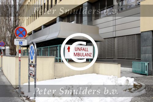 Innsbruck 18 februari 2012
Prins Frisoligt in het universitair ziekenhuis van Innsbruck na zijn ongeluk met lawine. Zijn moeder koningin Beatrix en zijn vrouw prinses Mabel Wisse Smit komen hem opzoeken.
Peter Smulders bv