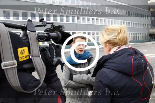 Innsbruck 18 februari 2012
Prins Frisoligt in het universitair ziekenhuis van Innsbruck na zijn ongeluk met lawine. Zijn moeder koningin Beatrix en zijn vrouw prinses Mabel Wisse Smit komen hem opzoeken.
Peter Smulders bv