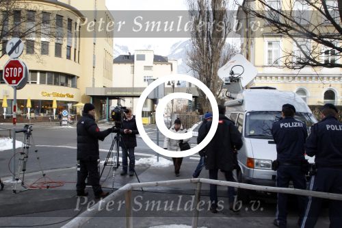 Innsbruck 18 februari 2012
Prins Frisoligt in het universitair ziekenhuis van Innsbruck na zijn ongeluk met lawine. Zijn moeder koningin Beatrix en zijn vrouw prinses Mabel Wisse Smit komen hem opzoeken.
Peter Smulders bv