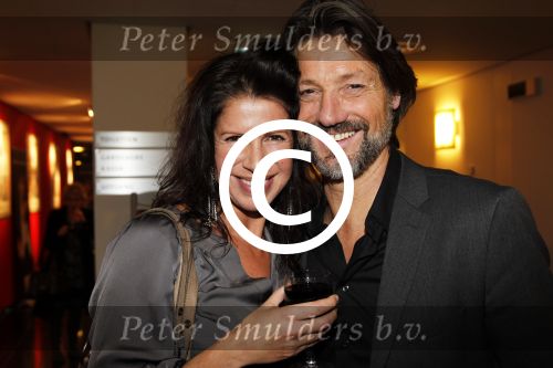 Hoofddorp 6 februari 2012
Premiere eten met vrienden met oa Rick Engelkes Lone v Roosendaal Miryanna v Reeden en Kees Boot in de schouwburg van Hoofddorp. Isa Hoes met Rick Engelkes
Peter Smulders bv