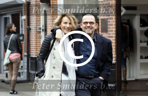 Amsterdam 3 maart 2012
Jaap v Zweden met zijn vrouw Aaltje v Zweden verliefd op de pc hooftstraat.
Peter Smulders bv