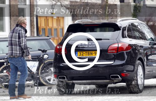 Amsterdam 8 februari 2012
Jack Spijkerman rijdt in een Porsche Cayenne Hybride. Dit is de eerste in Nederland.
Peter Smulders bv