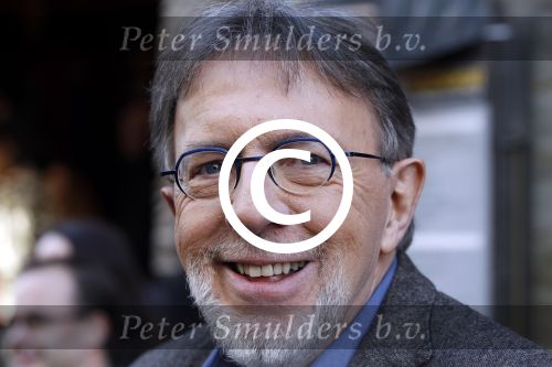 Amsterdam 4 februari 2012
Premiere achtste groepers huilen niet in Tuschinski. Jacques Vriens
Peter Smulders bv