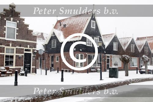 Volendam 3 februari 2012
Huis Jan Tuyp in de sneeuw .
Peter Smulders bv