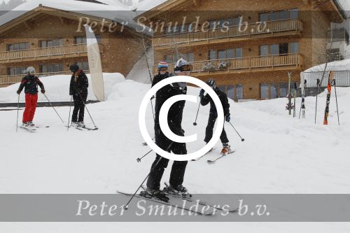 Lech 26februari 2012
Linda de Mol met kinderen Julian en Noah en vriend Jeroen Rietbergen op ski vakantie in Lech.
Peter Smulders bv