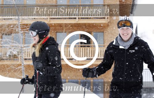 Lech 26februari 2012
Linda de Mol met kinderen Julian en Noah en vriend Jeroen Rietbergen op ski vakantie in Lech.
Peter Smulders bv