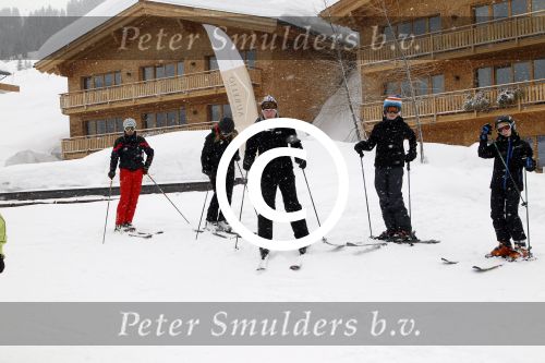 Lech 26februari 2012
Linda de Mol met kinderen Julian en Noah en vriend Jeroen Rietbergen op ski vakantie in Lech.
Peter Smulders bv