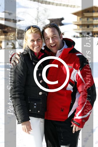 Gerlos 7 maart 2012
Job Nieuwenhuizen (de bus) met vrouw en kinderen skien in Gerlos.
Peter Smulders bv