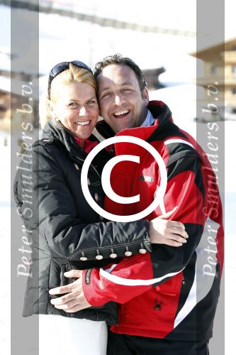 Gerlos 7 maart 2012
Job Nieuwenhuizen (de bus) met vrouw en kinderen skien in Gerlos.
Peter Smulders bv