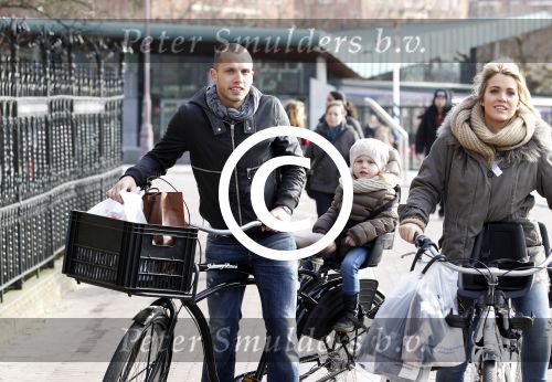 Amsterdam 21 februari 2012
Johnny Charlotte en Jezebel op de fiets in Amsterdam.
Peter Smulders bv