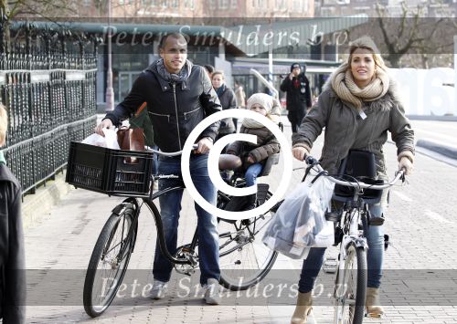 Amsterdam 21 februari 2012
Johnny Charlotte en Jezebel op de fiets in Amsterdam.
Peter Smulders bv