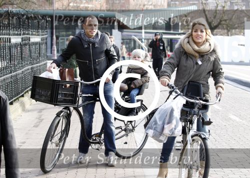 Amsterdam 21 februari 2012
Johnny Charlotte en Jezebel op de fiets in Amsterdam.
Peter Smulders bv