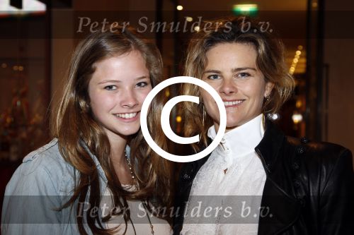 Amsterdam 10 maart 2012
Modeshow Mart Visser in het hilton hotel. Judith Wiersema met dochter
Peter Smulders bv