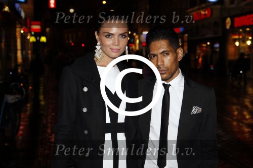 Amsterdam 13 februari 2012
Premiere Zombibi in Tuschinski. Kim Feenstra met een kennis
Peter Smulders bv