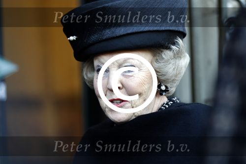 Amsterdam 4 februari 2012
Koning Beatrix bezoekt het tropenmuseum en Johan Remkes ontvangt haar.
Peter Smulders bv