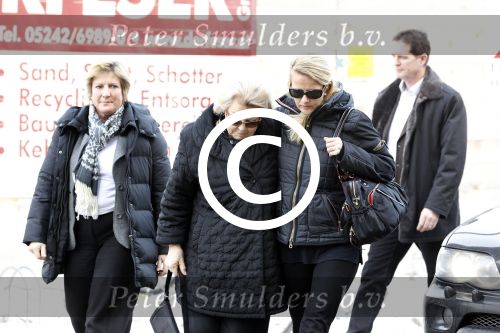 Innsbruck 18 februari 2012
Prins Frisoligt in het universitair ziekenhuis van Innsbruck na zijn ongeluk met lawine. Zijn moeder koningin Beatrix en zijn vrouw prinses Mabel Wisse Smit komen hem opzoeken.
Peter Smulders bv