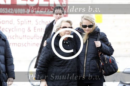 Innsbruck 18 februari 2012
Prins Frisoligt in het universitair ziekenhuis van Innsbruck na zijn ongeluk met lawine. Zijn moeder koningin Beatrix en zijn vrouw prinses Mabel Wisse Smit komen hem opzoeken.
Peter Smulders bv