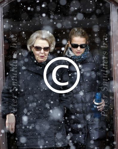 Lech 19 februari 2012
Koningin Beatrix en prinses Mabel Wisse Smit vertrekken vanuit hotel Post met BMW X5 van politie naar ziekenhuis in Innsbruck waar Prins Friso ligt na zijn ski ongeluk.
Peter Smulders bv