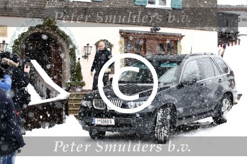 Lech 19 februari 2012
Koningin Beatrix en prinses Mabel Wisse Smit vertrekken vanuit hotel Post met BMW X5 van politie naar ziekenhuis in Innsbruck waar Prins Friso ligt na zijn ski ongeluk.
Peter Smulders bv