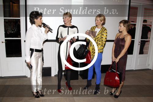 Amsterdam 2 februari 2012
Presentatie n ieuwe talkies in hotel de Dylan. Kristina Bazilovic Monique des Bouvrie Anouk Smulders en Victoria Koblenko
Peter Smulders bv