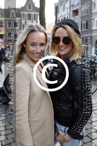 Amsterdam 12 maart 2012
Modeshow Claes Iversen op de wallen. Lieke v lexmond en zut Jetteke op scooter
Peter Smulders bv