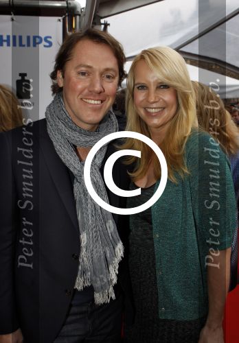 Amsterdam 12 maart 2012
Uitreiking van de rembrandts in de escape. Linda de Mol met Jeroen Rietbergen
Peter Smulders bv