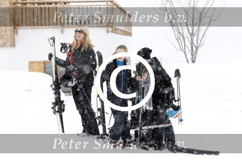 Lech 26februari 2012
Linda de Mol met kinderen Julian en Noah en vriend Jeroen Rietbergen op ski vakantie in Lech.
Peter Smulders bv