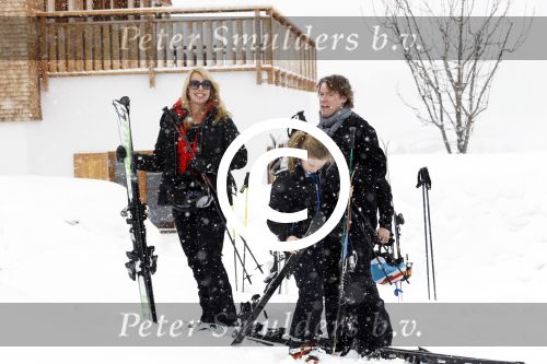 Lech 26februari 2012
Linda de Mol met kinderen Julian en Noah en vriend Jeroen Rietbergen op ski vakantie in Lech.
Peter Smulders bv