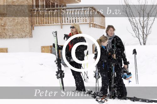 Lech 26februari 2012
Linda de Mol met kinderen Julian en Noah en vriend Jeroen Rietbergen op ski vakantie in Lech.
Peter Smulders bv