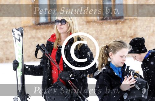Lech 26februari 2012
Linda de Mol met kinderen Julian en Noah en vriend Jeroen Rietbergen op ski vakantie in Lech.
Peter Smulders bv