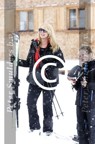 Lech 26februari 2012
Linda de Mol met kinderen Julian en Noah en vriend Jeroen Rietbergen op ski vakantie in Lech.
Peter Smulders bv