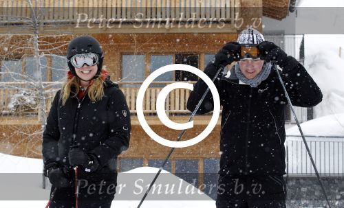 Lech 26februari 2012
Linda de Mol met kinderen Julian en Noah en vriend Jeroen Rietbergen op ski vakantie in Lech.
Peter Smulders bv