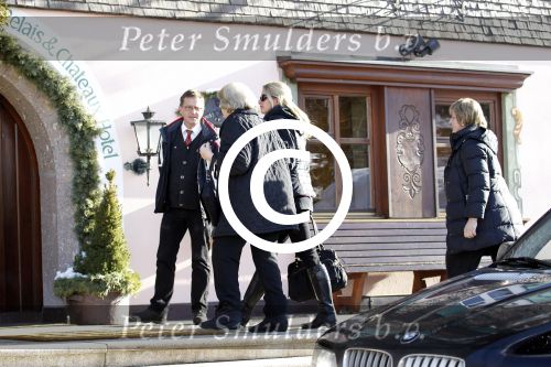 Innsbruck en Lech 18 februari 2012
Prins Friso ligt in het universitair ziekenhuis na zijn ongeluk met lawine in Lech.
Koningin Beatrix en zijn vrouw Prinses Mabel Wisse Smit zoeken hem op.
Peter Smulders bv