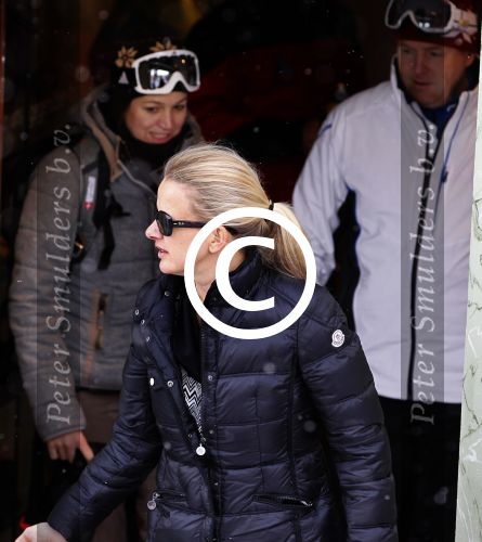 Lech 20 februari 2012
Prins Willem Alexander Prinses Maxima en Prinses Mabel Wisse Smit bij hotel post.
Peter Smulders bv