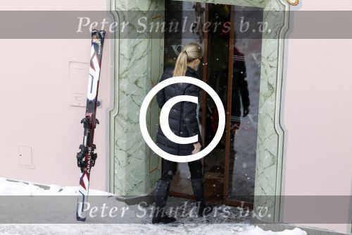 Lech 20 februari 2012
Prins Willem Alexander Prinses Maxima en Prinses Mabel Wisse Smit bij hotel post.
Peter Smulders bv