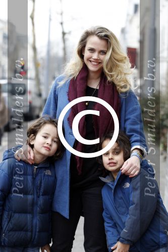 Amsterdam 14 maart 2012
Mama van het jaar verkiezing bij artis. Maria Kooistra met zoon
Peter Smulders bv