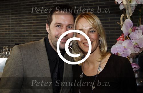 Ridderkerk 22 februari 2012
Presentatie Helden met op de cover Patrick Kluivert en Marianne Timmer. Het blad wordt gemaakt door Frits en barbara Barend. henk en Marianne Timmer
Peter Smulders bv