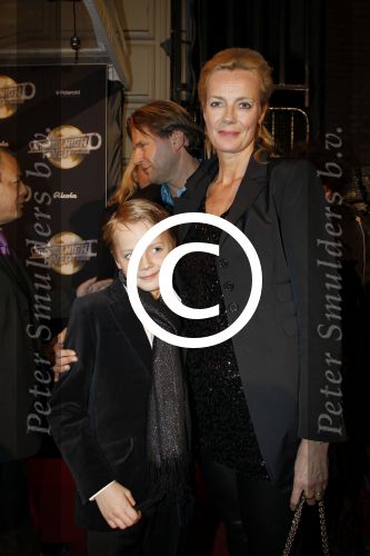 Amsterdam 17 februari 2012
Premiere Saturday night fever in Carre.
Marijke Schaaphok met zoontje
Peter Smulders bv
