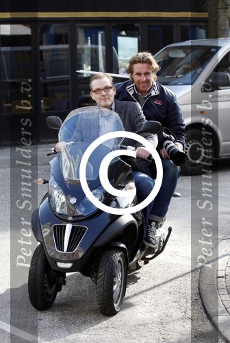 Amsterdam 15 maart 2012
Matthieu Slee op Piaggio MP3 op de pc hooftstraat. Edwin Smulders
Peter Smulders bv