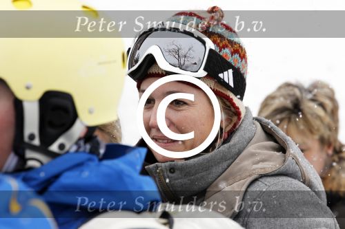 Lech 19 februari 2012
Prinses Maxima Prins Willem Alexander Prinses laurentien Prins Constantin Prinses Mabel Wisse Smit en de prinsesjes Amalia Ariane Alexia Eloise Claus Cazimir Luana en Zaria gaan skien en vertrekken bij Hotel Post.
Peter Smulders bv