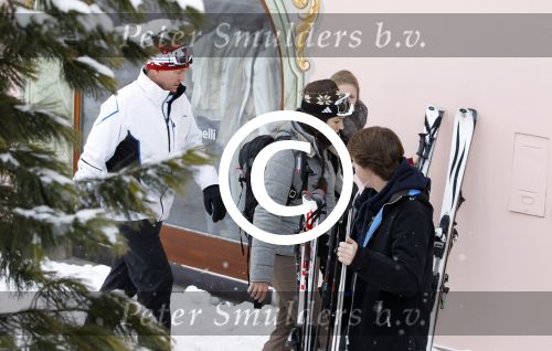 Lech 20 februari 2012
Prins Willem Alexander Prinses Maxima en Prinses Mabel Wisse Smit bij hotel post.
Peter Smulders bv