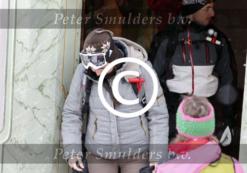 Lech 20 februari 2012
Prins Willem Alexander Prinses Maxima en Prinses Mabel Wisse Smit bij hotel post.
Peter Smulders bv