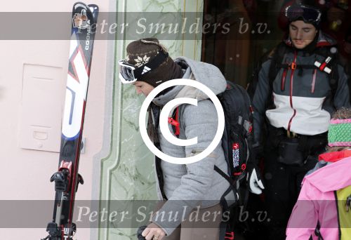 Lech 20 februari 2012
Prins Willem Alexander Prinses Maxima en Prinses Mabel Wisse Smit bij hotel post.
Peter Smulders bv