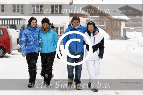 Zurs 26 februari 2012
Rene Natasja Diedier en Maxim froger op skivakantie in Zurs.
Peter Smulders bv