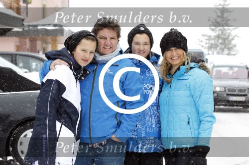 Zurs 26 februari 2012
Rene Natasja Diedier en Maxim froger op skivakantie in Zurs.
Peter Smulders bv